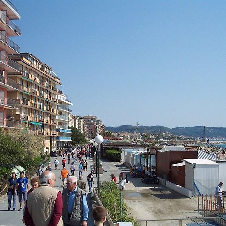 Aria Di Mare Apartment Borghetto Santo Spirito Ngoại thất bức ảnh
