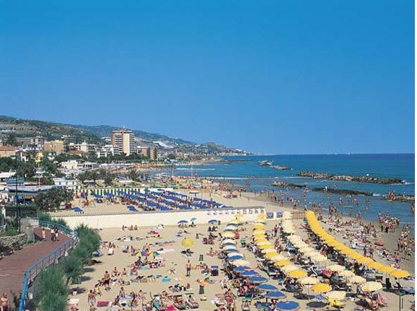 Aria Di Mare Apartment Borghetto Santo Spirito Ngoại thất bức ảnh